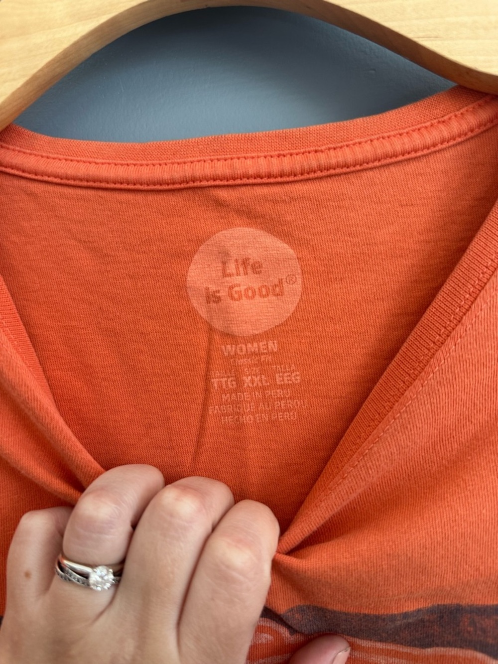 Life Is Good Orange Camper‎ Graphic Tee Women's - Picture 5 of 5